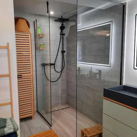 Dans Maison De Village
